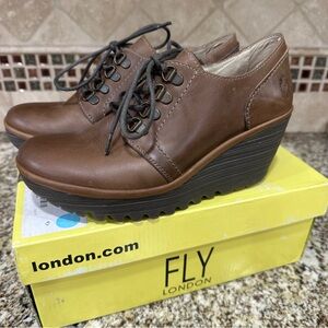 Fly London Brown Leather Wedges YILL773FLY size 8.5 Camel Rug 39 M Lace up